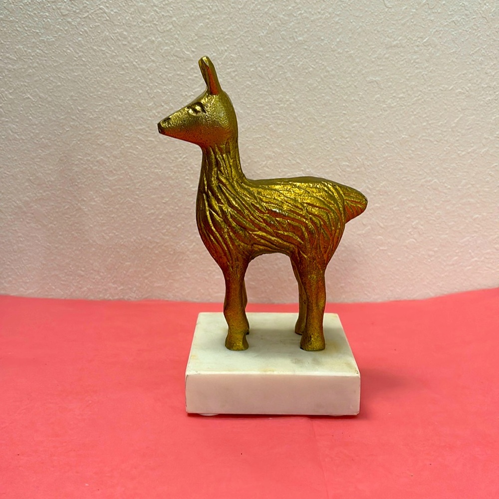 Llama Bookend